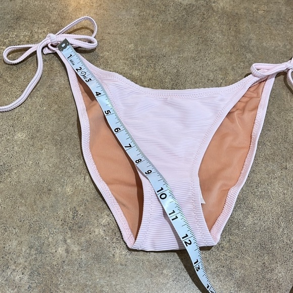NWT J.CREW Ribbed Curved Waist Cheeky String Bikini Bottom Light Pink Size Small - Picture 10 of 10